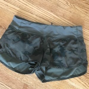 Lululemon speed short size 6